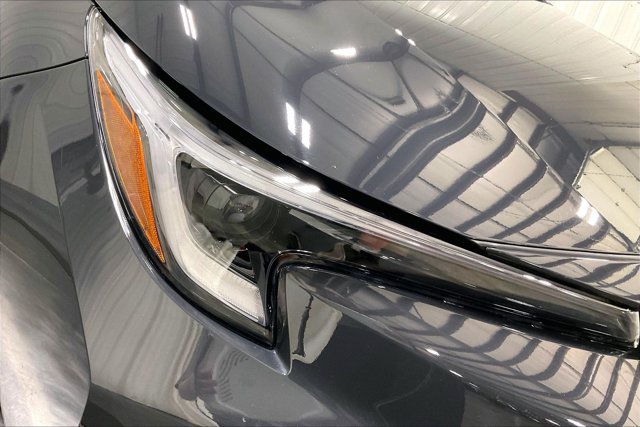 Certified 2025 Toyota Corolla SE w/ SE Premium Package FWD image 29