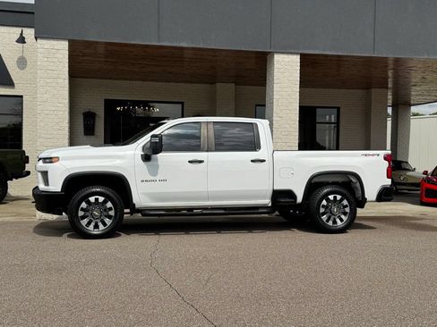 Used 2021 Chevrolet Silverado 2500 Custom w/ Custom Value Package AWD/4WD image 6