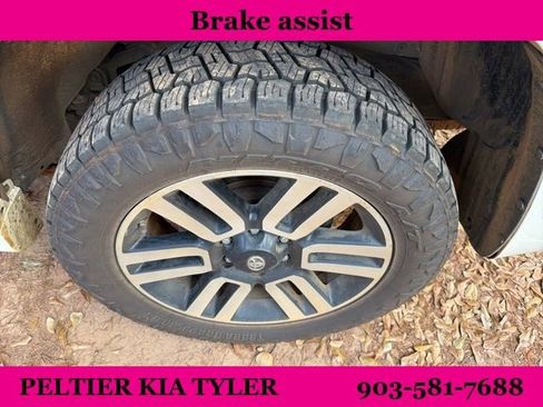 Used 2014 Toyota 4Runner SR5 image 10