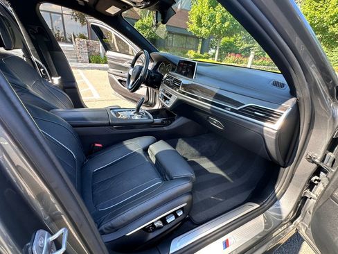 Used 2016 BMW 750i xDrive AWD/4WD image 17