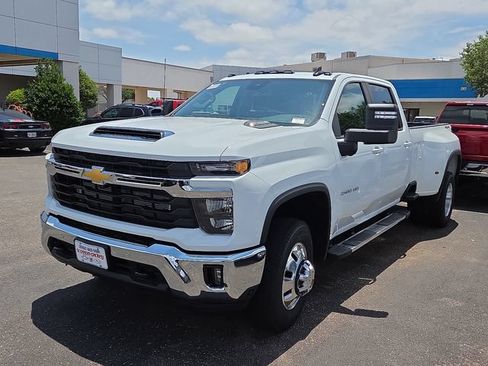 New 2026 Chevrolet Silverado 3500 LT w/ Safety Package AWD/4WD image 1