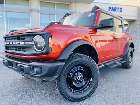Used 2023 Ford Bronco Black Diamond image 1