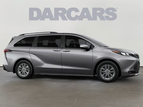 New 2026 Toyota Sienna XLE FWD image 16