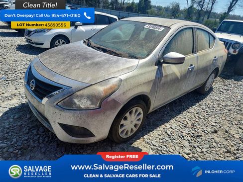 Used 2015 Nissan Versa SV FWD image 1