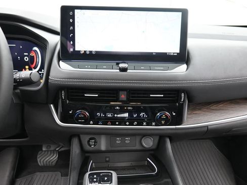 Used 2025 Nissan Rogue Platinum w/ Tech Package AWD/4WD image 12