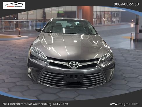Used 2017 Toyota Camry LE FWD image 2