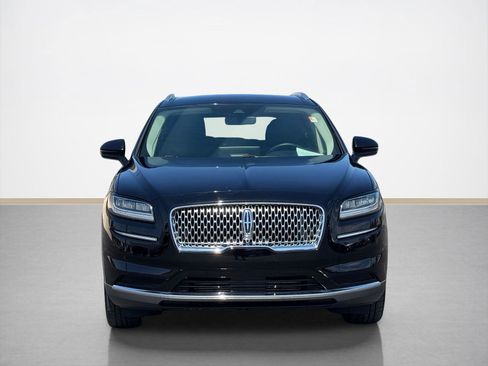 Used 2023 Lincoln Nautilus AWD image 2