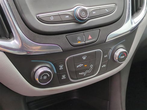 Certified 2023 Chevrolet Equinox LS image 17