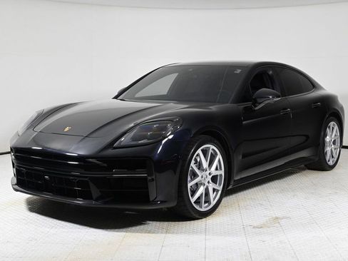 Certified 2025 Porsche Panamera 4 image 1