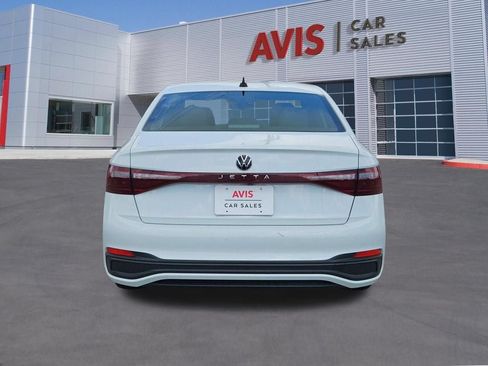 Used 2025 Volkswagen Jetta Sport FWD image 5