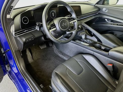 Used 2021 Hyundai Elantra Limited FWD image 21