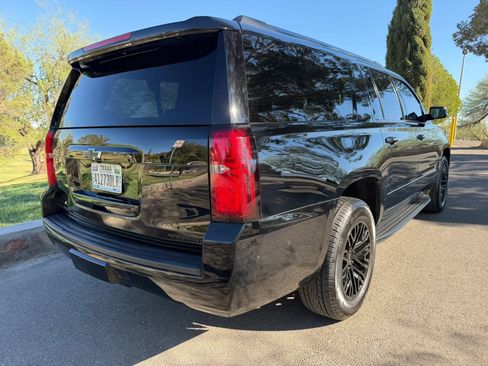 Used 2019 Chevrolet Suburban Premier RWD image 5