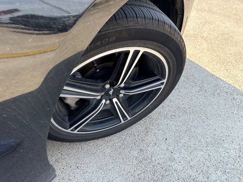 Used 2025 Ford Mustang Premium RWD image 13