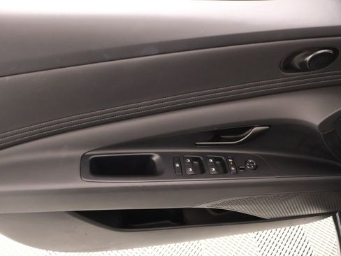 Certified 2025 Hyundai Elantra Sport image 14