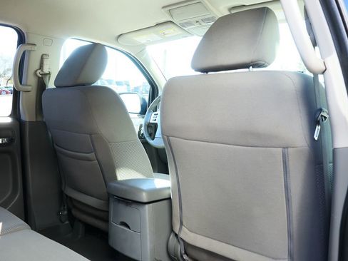 Used 2019 Nissan Frontier SV image 28