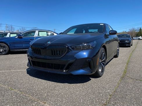 New 2026 BMW 530i xDrive AWD/4WD image 1