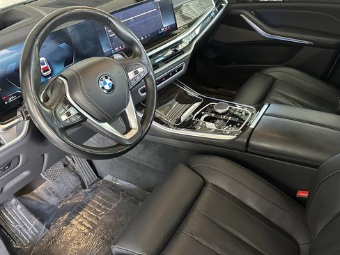 Used 2025 BMW X5 xDrive50e AWD/4WD image 10