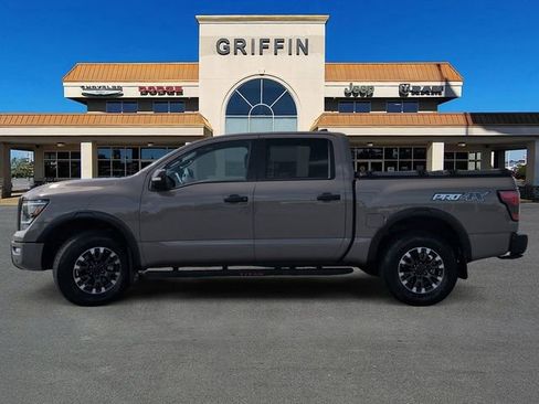 Used 2024 Nissan Titan PRO-4X w/ Pro-4x Convenience Package AWD/4WD image 10