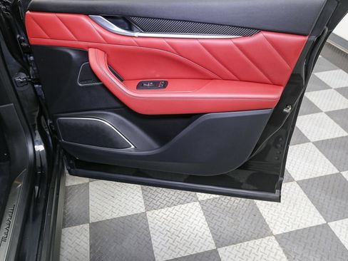 Used 2020 Maserati Levante S GranSport image 23
