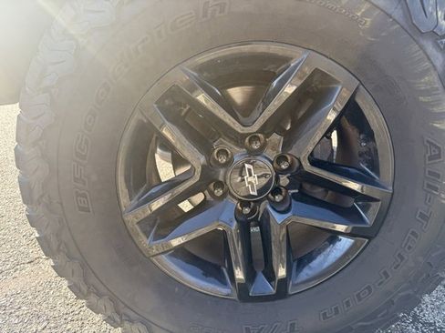 Used 2021 Chevrolet Silverado 1500 LT Trail Boss image 8