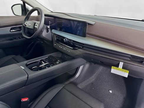 Used 2025 Nissan Murano Platinum w/ Cargo Package image 38