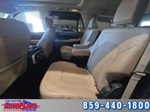 Used 2023 Ford Expedition Limited image 10