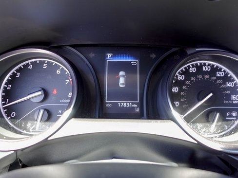 Used 2023 Toyota Camry SE FWD image 16