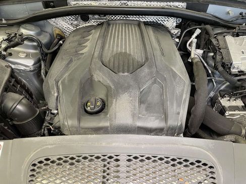 Used 2022 Porsche Macan image 24