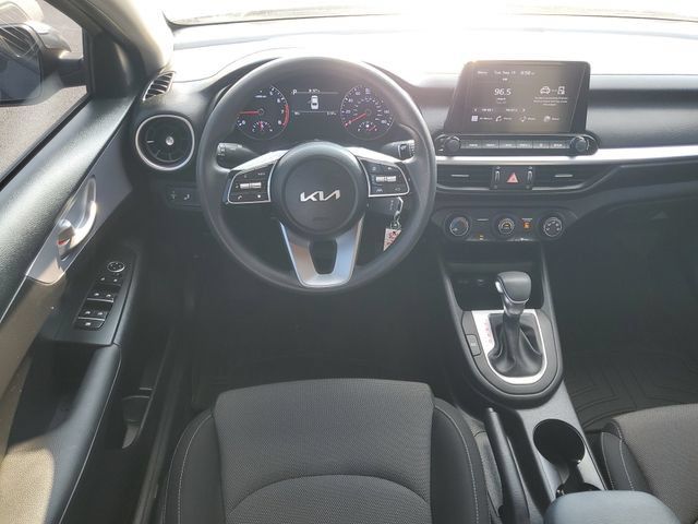 Used 2024 Kia Forte LXS w/ LXS Technology Package FWD image 13