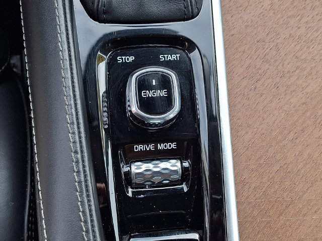 Used 2017 Volvo S90 T6 Inscription w/ Vision Package AWD/4WD image 28