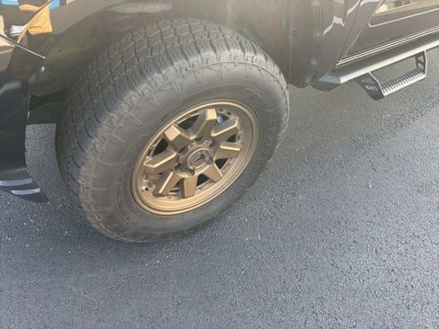 Used 2023 Toyota Tacoma SR image 4