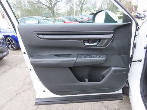 Used 2023 Honda CR-V LX image 15