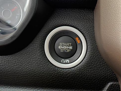 Used 2020 RAM 1500 Laramie AWD/4WD image 32