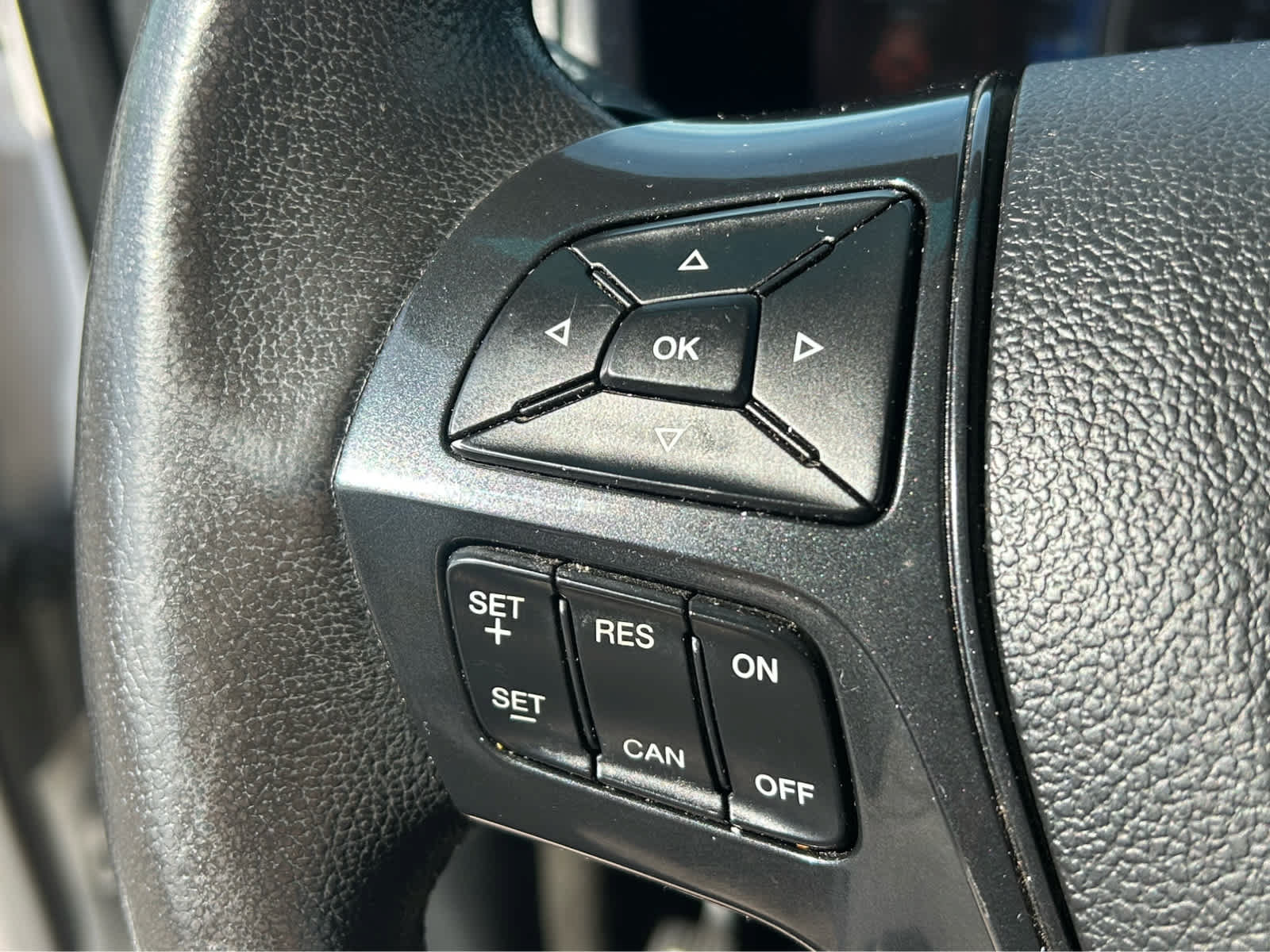 Used 2016 Ford Explorer XLT w/ Equipment Group 202A AWD/4WD image 22