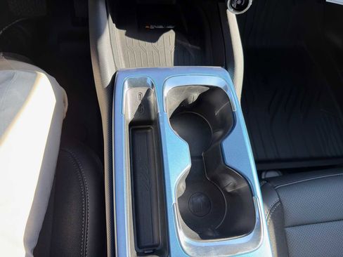 New 2026 Chevrolet Equinox EV LT image 32