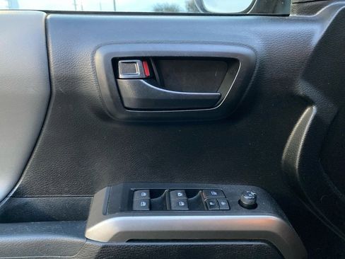 Used 2021 Toyota Tacoma SR5 image 14