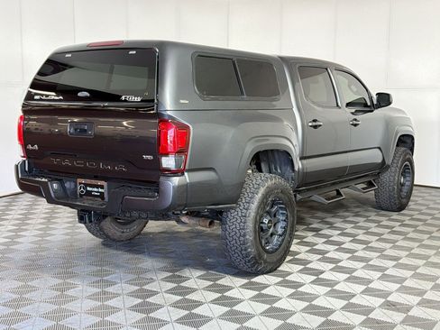 Used 2021 Toyota Tacoma SR AWD/4WD image 9