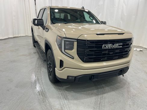 Certified 2022 GMC Sierra 1500 Elevation w/ Elevation Premium Package image 2