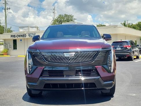 Certified 2025 Cadillac Escalade IQ Sport 2 w/ LPO, ONYX Package AWD/4WD image 6