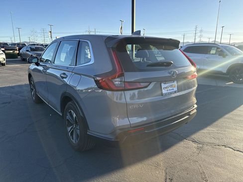 Used 2024 Honda CR-V LX image 9