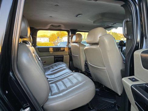 Used 2005 HUMMER H2 image 10