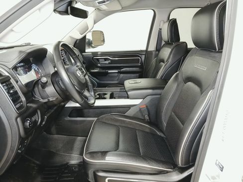 Used 2022 RAM 1500 Laramie AWD/4WD image 11