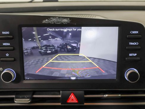 Used 2021 Hyundai Elantra SEL FWD image 8