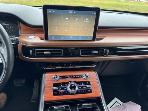 Used 2020 Lincoln Aviator Reserve w/ Equipment Group 202A image 22