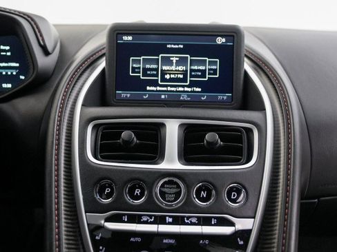 Used 2018 Aston Martin DB11 V12 image 19