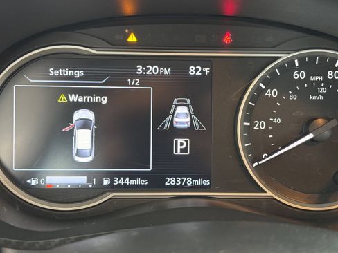 Used 2025 Nissan Versa SV FWD image 40