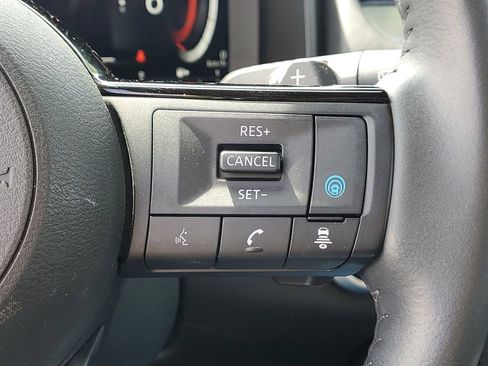 Used 2024 Nissan Rogue Platinum w/ Platinum Premium Package AWD/4WD image 11