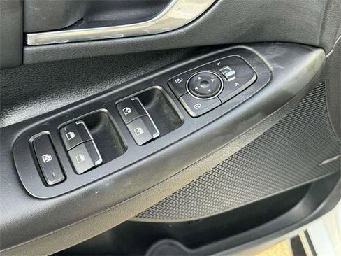 Used 2023 Hyundai Sonata SEL w/ Cargo Package image 15