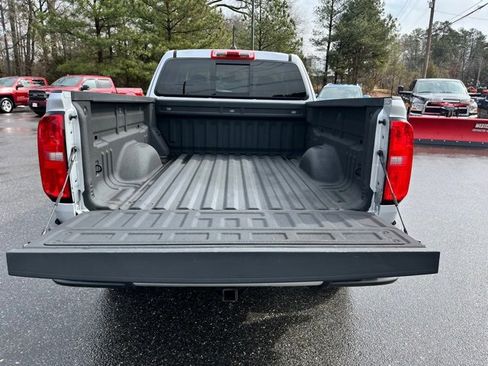 Used 2018 Chevrolet Colorado LT w/ LT Convenience Package image 18