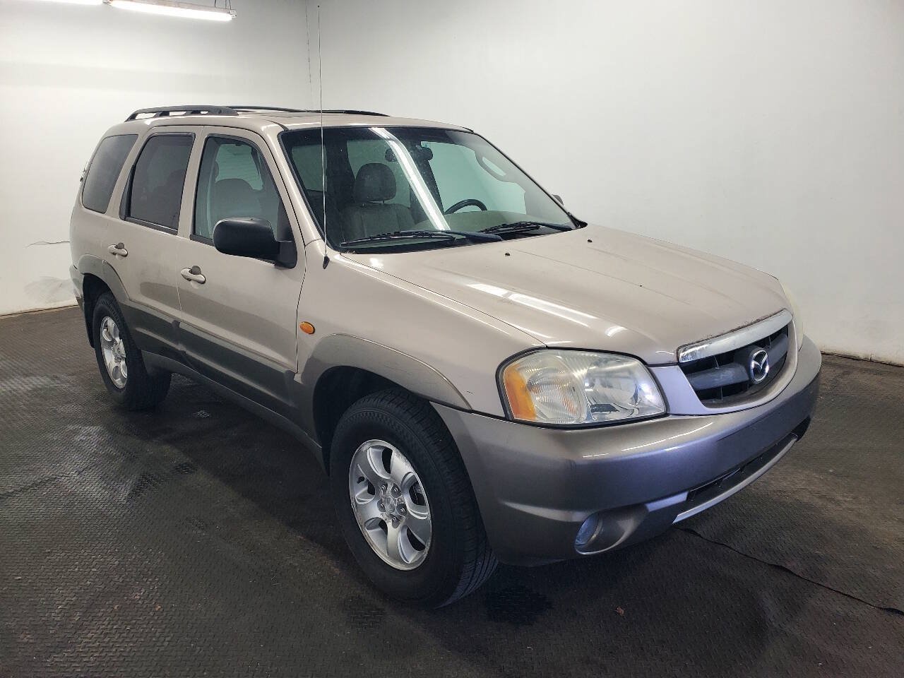 Used 2002 MAZDA Tribute LX FWD image 3